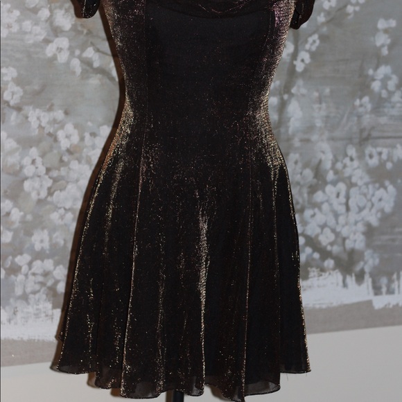 Sold Sparkling 80s dress speed fashion NWOT - Picture 4 of 5